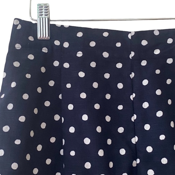 LOFT‎ Polka-Dot Pull-On Linen-Blend Shorts - Picture 3 of 6